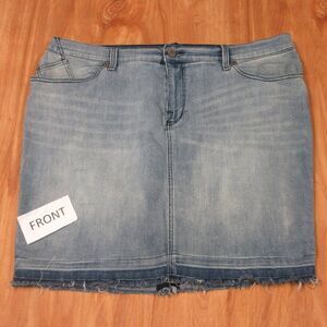 ROCK & REPUBLIC Khloe Unhemmed Frayed Hem Jean Skirt Plus Size 22W Stretch Denim